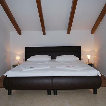 Villa Lunaris Maslinica Kültér fotó
